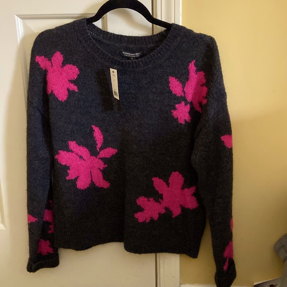 Crewneck Banana Republic sweater